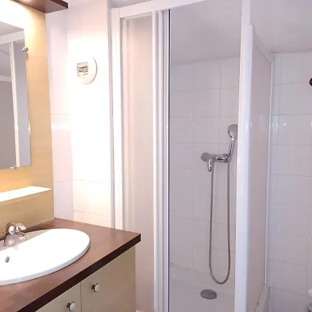 A Brides-les-bains, 3 Pieces, 8 Pers, 56 M², Balcon, Parking, Wi-fi Inclus - Fr-1-512-251 Apartment